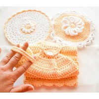 Gelbes Gänseblümchen Küchen-Set - Häkeltuch Aus Baumwolle Topflappen Spitzen-Waschlappen Wende-Geschirrtuch von ArtistBeeBee