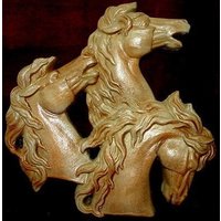 Drei Pferde Köpfe Wand Plaque Skulptur Pferd Hengst von ArtofHistory