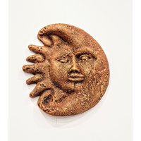Vintage Sonne Mond Verschmelzung Handgemachtes Wandbild von ArtofHistory