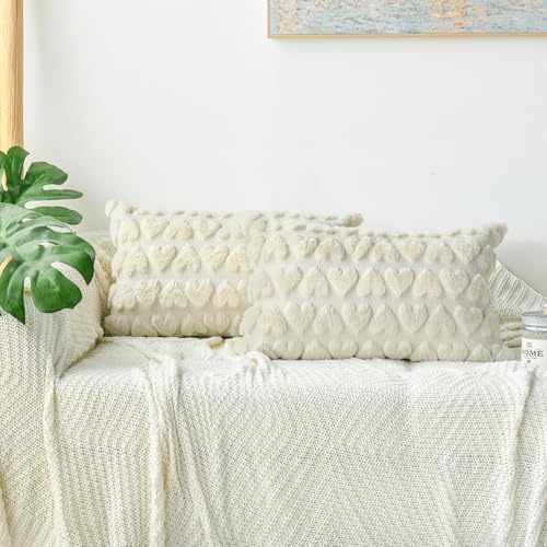 Artoid Mode Beige Weich Künstliche Pelz Jacquard Herz Kissenbezüge 2er Set, 30x50 cm Plüsch Samt Sofakissen Zierkissenbezug Schlafzimmer Deko Artoid Mode Beige Weich Künstliche Pelz Jacquard Herz Kissenbezüge 2er Set, 30x50 cm Plüsch Samt Sofakissen Zierkissenbezug Schlafzimmer Deko von Artoid Mode