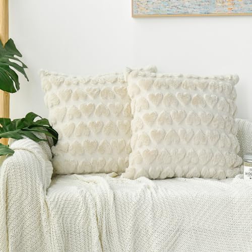 Artoid Mode Beige Weich Künstliche Pelz Jacquard Herz Kissenbezüge 2er Set, 45x45 cm Plüsch Samt Sofakissen Zierkissenbezug Schlafzimmer Deko Artoid Mode Beige Weich Künstliche Pelz Jacquard Herz Kissenbezüge 2er Set, 45x45 cm Plüsch Samt Sofakissen Zierkissenbezug Schlafzimmer Deko von Artoid Mode