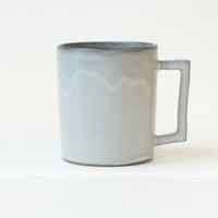 Rikizo Tasse Large Hellgrau von ArtonthetableSeattle