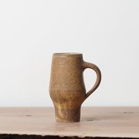 Toru Kikuchi Tasse von ArtonthetableSeattle
