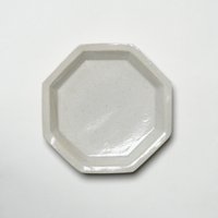 Tsutomu Takeshita Achteck Platte M von ArtonthetableSeattle