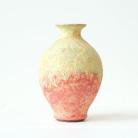 Vaseman Blumenvase von ArtonthetableSeattle