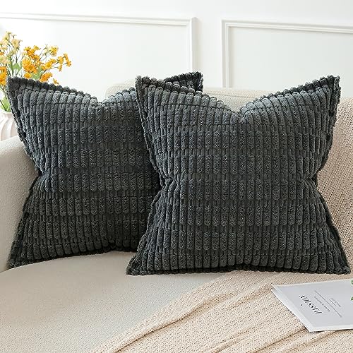 Artscope 2er Set Kordsamt Kissenbezüge Moderne Kissenhüllen Dekorative Sofakissen Umwickelte Kante Dekokissen Weicher Zierkissenbezug für Wohnzimmer Sofa Schlafzimmer Boho Dekor Dunkelgrau, 40x40cm von Artscope