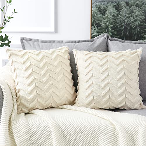 Artscope 2er Set Kurze Wolle Kissenbezüge Weicher Plüsch Luxus Wollsamt Zierkissenbezuge Dekokissen Boho Kissenhülle für Sofa Schlafzimmer Zuhause Dekor Pfeilform Creme Beige, 40x40cm von Artscope