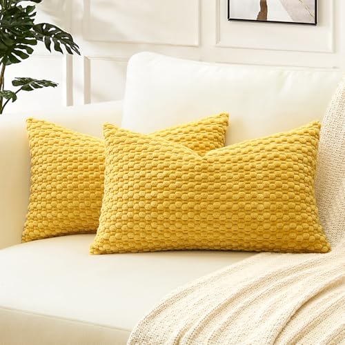 Artscope Kissenbezug Kordsamt Cord Körnig Zierkissenbezug 30x50 cm Geometrische Kissenhüllen Weiche Sofakissen Couchkissen für Sofa Schlafzimmer Wohnzimmer Büro Zuhause Dekorative 2er Set, Gelb Artscope Kissenbezug Kordsamt Cord Körnig Zierkissenbezug 30x50 cm Geometrische Kissenhüllen Weiche Sofakissen Couchkissen für Sofa Schlafzimmer Wohnzimmer Büro Zuhause Dekorative 2er Set, Gelb von Artscope