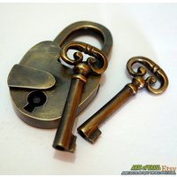 Satz Von Arbeits Antikem Vintage Messing Altes Vorhängeschloss Mit Skeleton Key Lock Unbenutzt von ArtsofBrass