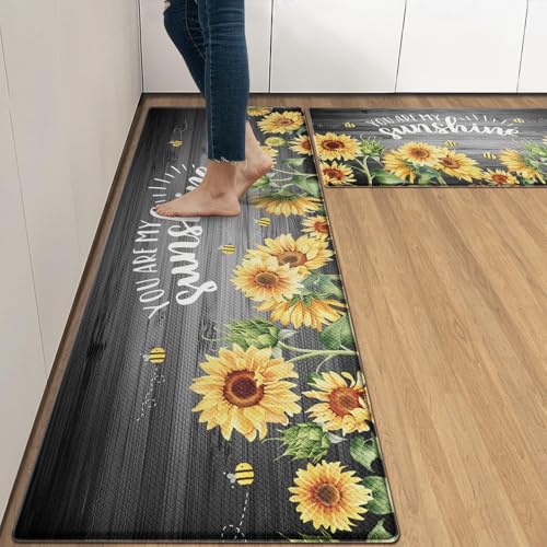 Arttown Anti-Ermüdungs-Küchenteppich 2er Set Gelb Sonnenblume Schwarz Grau Holz Gepolsterte Bodenmatte Stehend Wasserdicht Anti-Rutsch-Matte und PVC Ergonomischer Komfortschaumteppich für Küche Arttown Anti-Ermüdungs-Küchenteppich 2er Set Gelb Sonnenblume Schwarz Grau Holz Gepolsterte Bodenmatte Stehend Wasserdicht Anti-Rutsch-Matte und PVC Ergonomischer Komfortschaumteppich für Küche von Arttown