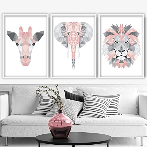 Artze Wall Art Geometrische Dschungelköpfe Giraffe Löwe Elefant Kunstdrucke 3-teiliges Set 40cm Breite x 50cm Höhe Blush Pink/Grau von Artze Wall Art