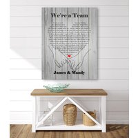 We're A Team Canvas, Personalisiert Name Hochzeitstag Leinwand, 1. Jahrestag von ArwenPrints