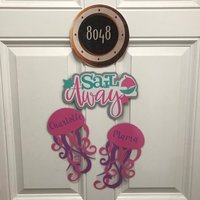 "3-Teiliges Set "Sail Away" Und Personalisierte Quallen-Magnete Für Die Dekoration Ihrer Hochzeitstür Kreuzfahrt." "3-Teiliges Set "Sail Away" Und Personalisierte Quallen-Magnete Für Die Dekoration Ihrer Hochzeitstür Kreuzfahrt." von Ashalinaballerina