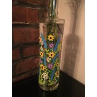 Handgemalte Vase Upcycled Weinflasche von AshleeGenaoDesign