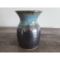 Blaue Und Schwarze Keramik Vase 15 cm von AshleysArtAndDesigns