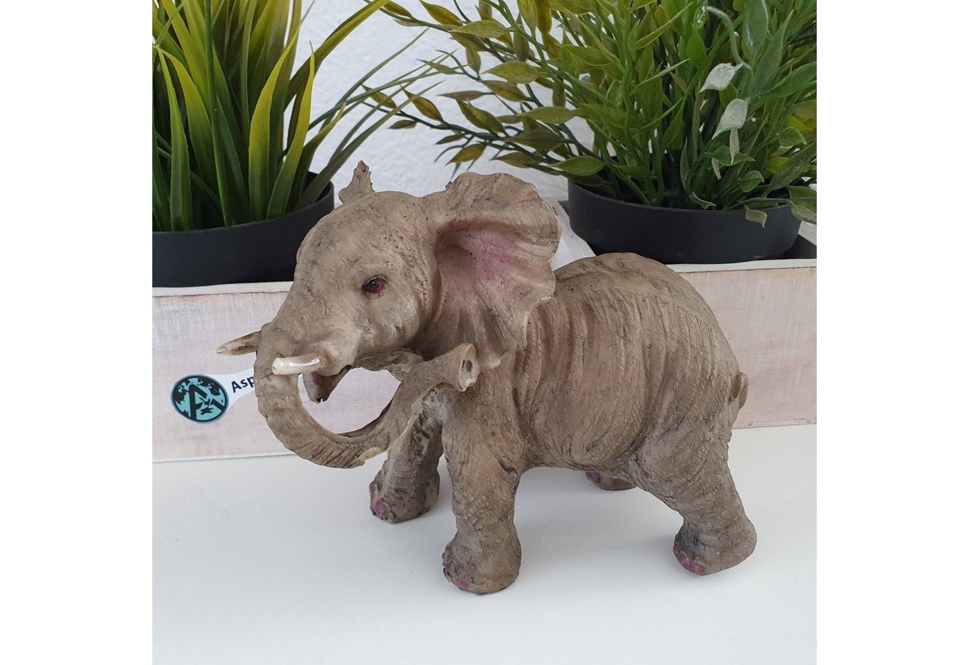 Aspinaworld Dekofigur Afrika Deko stehende Elefant Figur 12 cm von Aspinaworld