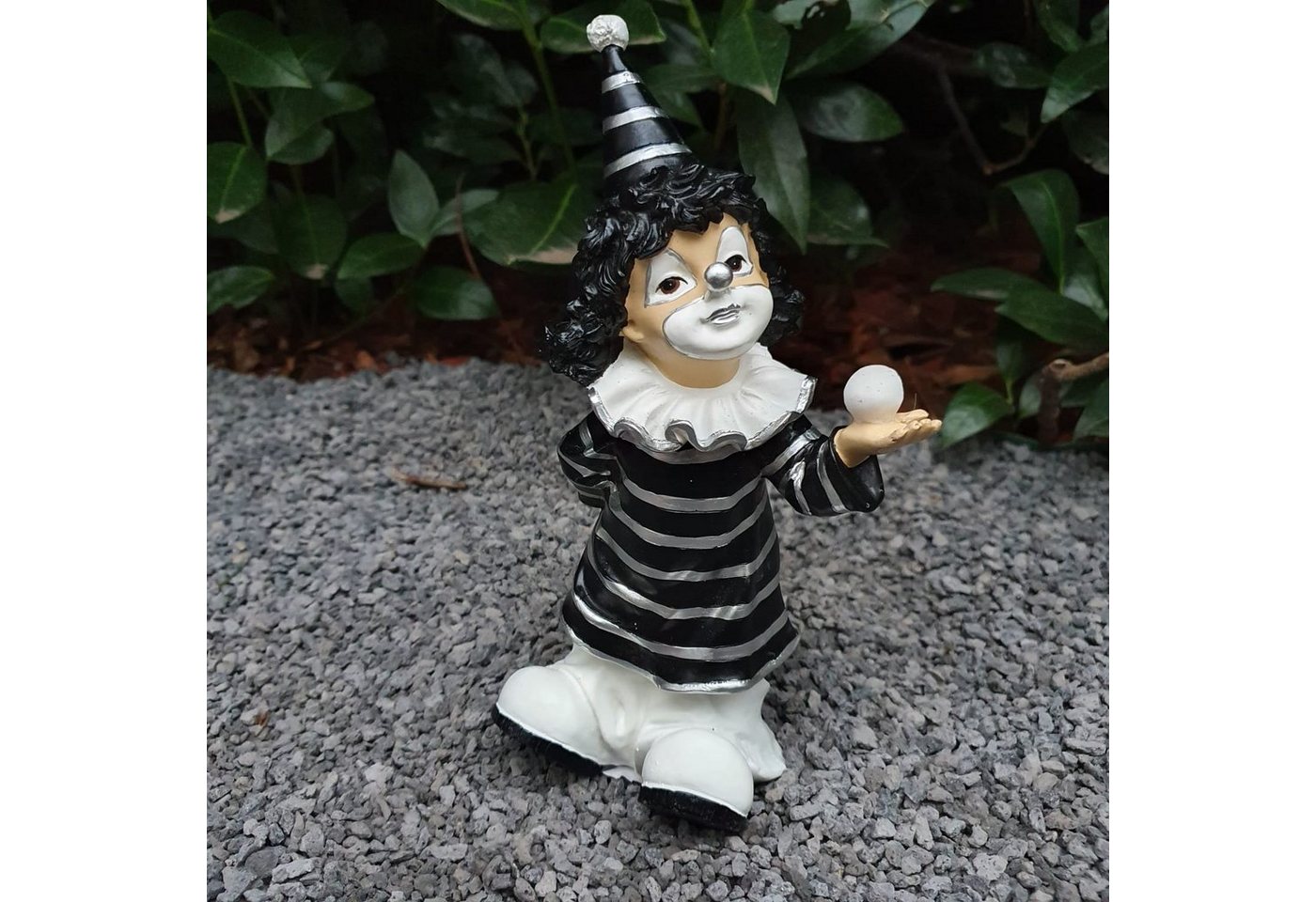 Aspinaworld Gartenfigur Clown mit Ball 22 cm wetterfest von Aspinaworld