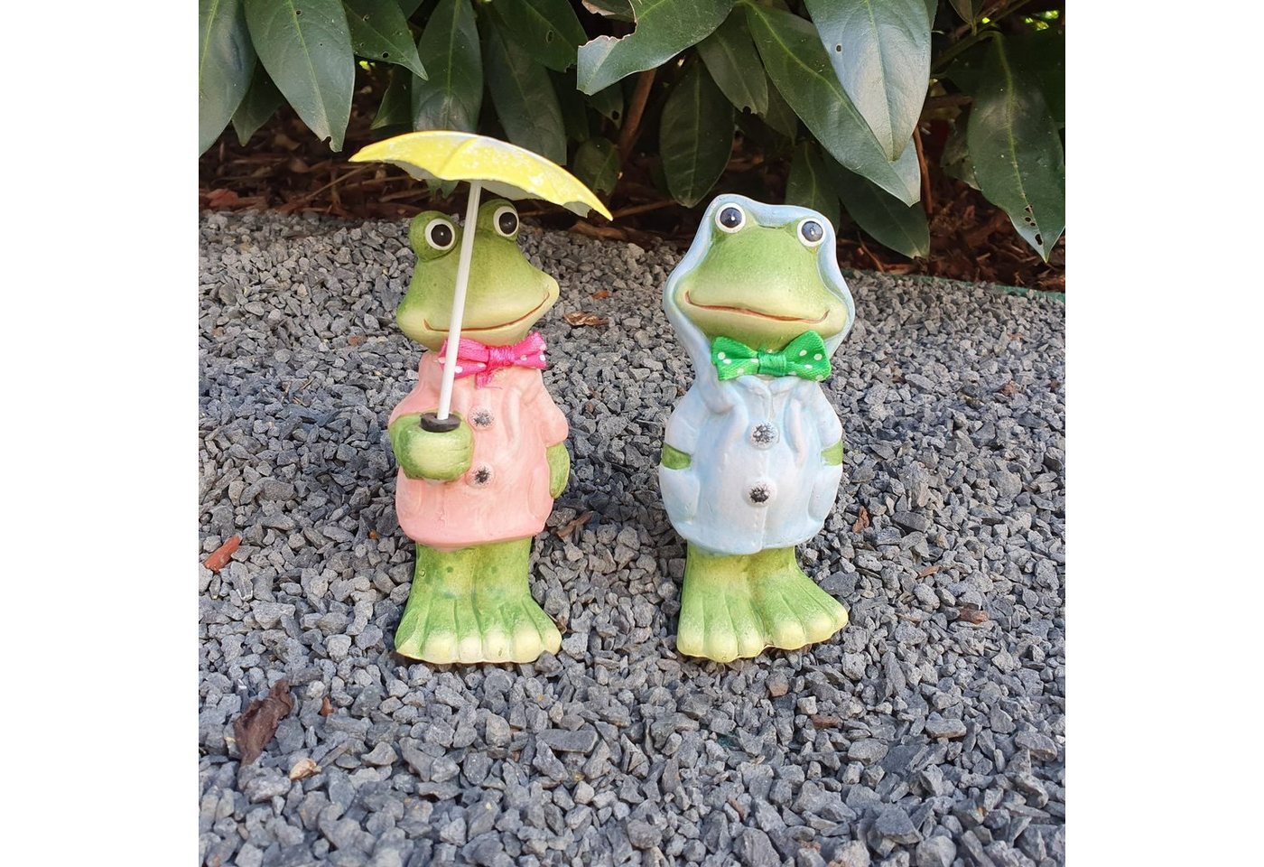 Aspinaworld Gartenfigur Frosch Figur mit Regenschirm 2er Set 11 cm wetterfest von Aspinaworld