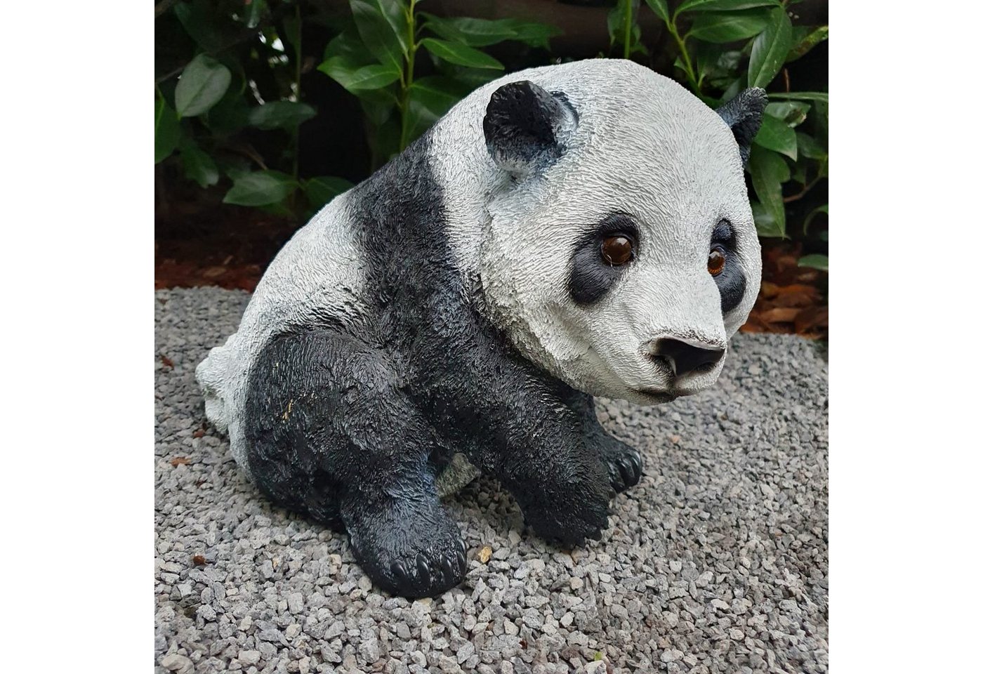 Aspinaworld Gartenfigur Pandabär Figur 28 cm wetterfest von Aspinaworld