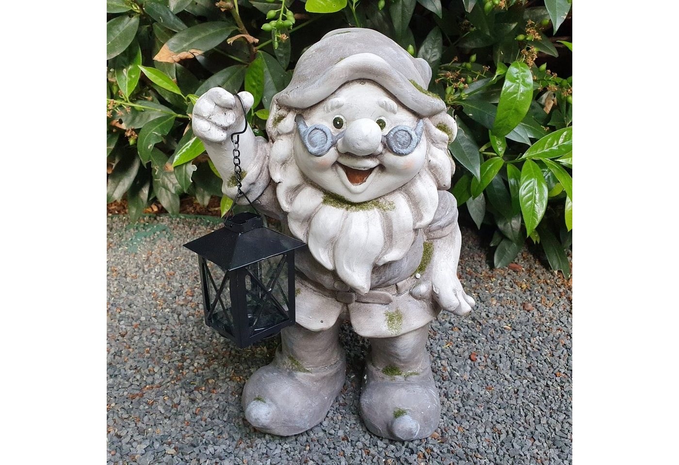 Aspinaworld Gartenfigur Gartenzwerg mit Brille und Laterne 37 cm wetterfeste Gartendeko von Aspinaworld