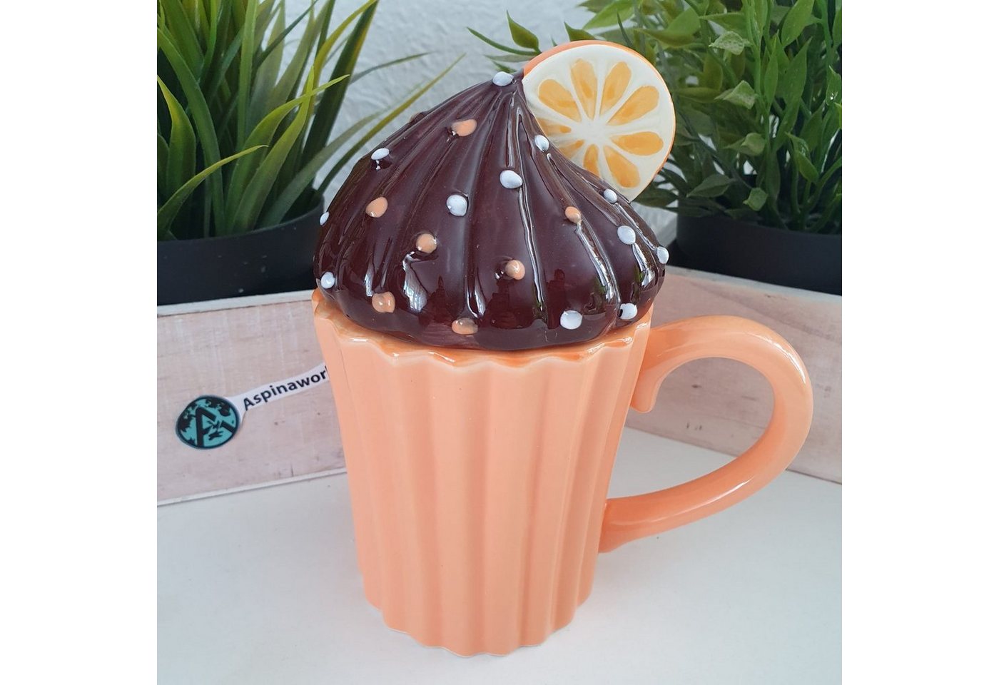 Aspinaworld Tasse Cupcake Keramik Tasse mit Orange auf dem Deckel 300 ml von Aspinaworld