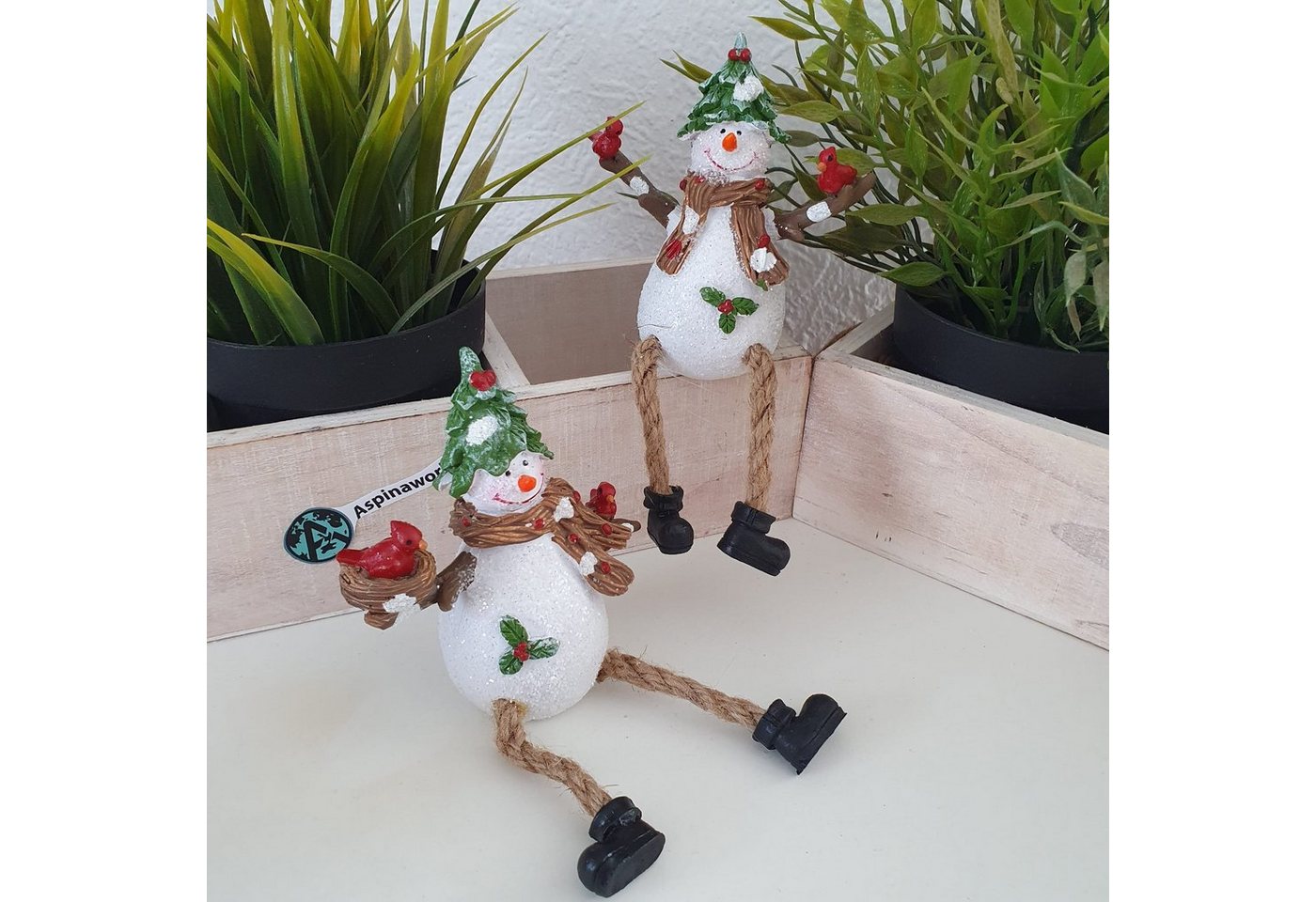 Aspinaworld Weihnachtsfigur Schneemann mit Vögel im Arm Kantensitzer 2er Set 17 cm von Aspinaworld