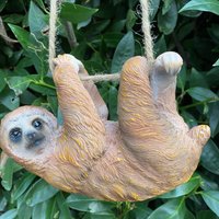 Gartenfigur Faultier Figur Hängt Ab 13 cm Gartenfigur Faultier Figur Hängt Ab 13 cm von Aspinaworld