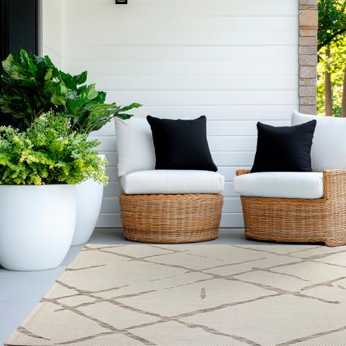 Moderner Outdoor Teppich wetterfest - Besonderes Flachgewebe für Außen und Innen - Einzigartige Designs - Robuster Teppich Striche beige, 120 x 170 cm Moderner Outdoor Teppich wetterfest - Besonderes Flachgewebe für Außen und Innen - Einzigartige Designs - Robuster Teppich Striche beige, 120 x 170 cm von Astra