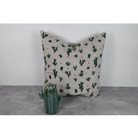Kissenbezug "Kakteen" Mit Hotelverschluss, Dekostoff, Leinenoptik, Beige-Grün, Kaktus-Muster, Div. Größen Kissenbezug "Kakteen" Mit Hotelverschluss, Dekostoff, Leinenoptik, Beige-Grün, Kaktus-Muster, Div. Größen von AstraSchneiderei
