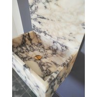 Benutzerdefinierte Marmor Waschbecken Wandhalterung Badezimmer Powder Room Flieder Mit Backsplash von AtaMarbleDesign