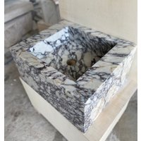 Calacatta Viola Marmor Waschbecken Integrierte Wandhalterung Pulverglasur Zimmerwaschbecken Waschtisch Top Naturstein von AtaMarbleDesign