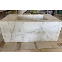 Carrara Marmor Waschbecken Wandhalterung Gerillt Schürze Badezimmer Bauernhaus Puderzimmer Vanity Top von AtaMarbleDesign