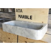 Carrara-Marmor Waschbecken Wandhalterung Marmor Pulver Raum Benutzerdefinierte Waschtisch Top von AtaMarbleDesign