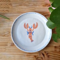 Hummer-Keramikschale, Meerestier-Kollektion. Korallen - Und Blautöne, Glänzende Emaille von AtelieRdeLaureB