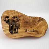 Elefant Geschenk Personalisiert Text , Name Olivenholz Frühstücksbrett Schneidebrett Mit Gravur Holz Geburtstagsgeschenk Olivenholzbrett Elefant Geschenk Personalisiert Text , Name Olivenholz Frühstücksbrett Schneidebrett Mit Gravur Holz Geburtstagsgeschenk Olivenholzbrett von AtelierAnnaHandmade