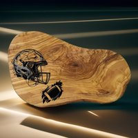 Football Geschenk Personalisiert Name Olivenholz Frühstücksbrett Schneidebrett Mit Gravur Holz Geburtstagsgeschenk Olivenholzbrett Football Geschenk Personalisiert Name Olivenholz Frühstücksbrett Schneidebrett Mit Gravur Holz Geburtstagsgeschenk Olivenholzbrett von AtelierAnnaHandmade