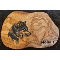 Geschenk Personalisiert Olivenholz, Gravur Wolf Frühstücksbrett Schneidebrett Holz Geburtstag Waidmannsheil Olivenholzbrett Grillbrett Geschenk Personalisiert Olivenholz, Gravur Wolf Frühstücksbrett Schneidebrett Holz Geburtstag Waidmannsheil Olivenholzbrett Grillbrett von AtelierAnnaHandmade