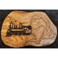 Lokführer Lokomotive Geschenk Personalisiert Text , Name Olivenholz Frühstücksbrett Schneidebrett Mit Gravur Holz Geburtstag Olivenholzbrett von AtelierAnnaHandmade
