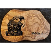 Papagei Geschenk Personalisiert Text , Name Olivenholz Frühstücksbrett Schneidebrett Mit Gravur Holz Geburtstagsgeschenk Olivenholzbrett Papagei Geschenk Personalisiert Text , Name Olivenholz Frühstücksbrett Schneidebrett Mit Gravur Holz Geburtstagsgeschenk Olivenholzbrett von AtelierAnnaHandmade