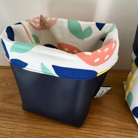 Korb/Leertaschen Topf-Versteck Aus Stoff Und Kunstleder, Reversmodell, Nachtblau Mit Zitrusmuster von AtelierDecorette