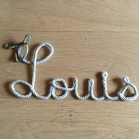 Vorname Oder Dekoratives Wort in Wolle Und Draht, Gestrickt, Farbe Ihrer Wahl Vorname Oder Dekoratives Wort in Wolle Und Draht, Gestrickt, Farbe Ihrer Wahl von AtelierDecorette