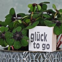Glücksbringer - Magnete 3Er Set Holzschilder Mit Spruch Mini 4x4cm Schwarz Weiß Happy New Year Glück To Go Time Change von AtelierKeimzelle