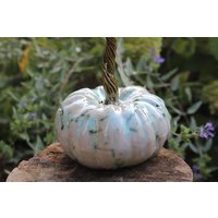 Kürbis Für Die Gartendekoration, Halloween, Herbst, Erntedank Kürbis Für Die Gartendekoration, Halloween, Herbst, Erntedank von AtelierKeramixx