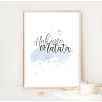 Poster Spruch - Hakuna Matata Blau -, Posterspruch, Kinderzimmer, Wohnzimmer von AtelierManuAcikgoez