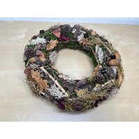 Herbstkranz Ca. 24 cm Durchmesser - Mooskranz Mit Naturmaterialien Gesammelt in Der Natur Adventskranz Auf Wunsch Lichterkette 10Led Herbstkranz Ca. 24 cm Durchmesser - Mooskranz Mit Naturmaterialien Gesammelt in Der Natur Adventskranz Auf Wunsch Lichterkette 10Led von AtelierdeVinette