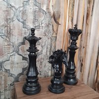 Schwarze Schach-Team-statuen, 3-Teilige Schachskulptur, Wohnkultur, Schwarze Skulpturen, Schachkönig-Königin-Pferdekopfstücke, Geschenk Zum Muttertag von AtolyeDreamArt