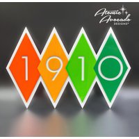 Mid Century Modern Diamant Adressschild Retro Hausnummern von AtomicAvocadoDesigns
