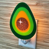 "Handgefertigtes Nachtlicht "Avocado" | Retro Küche Dekor Lebensmittel Themen Licht Guacamole Atomic Avocado Designs® von AtomicAvocadoDesigns