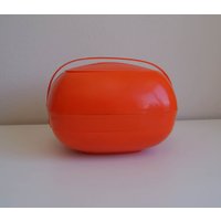 Retro Orange Picknick Caddy | 6 Platzeinstellungen von AtomicMagpie