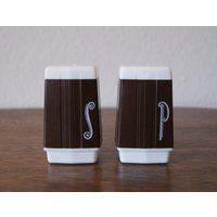 Vintage Max Klein Salz - & Pfefferstreuer von AtomicMagpie